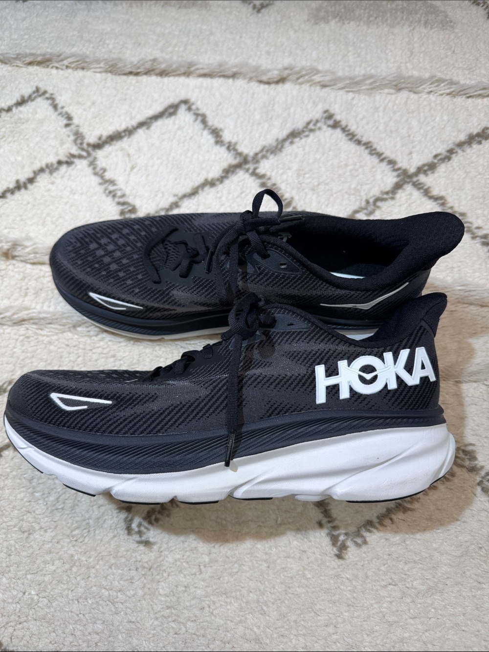 Hoka Clifton 9 Running Sneakers